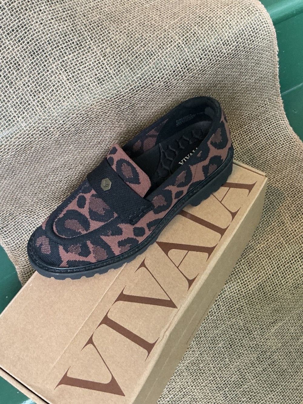 VIVAIA Francesca Leopard Print Loafers Size 7.5